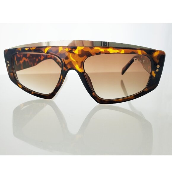 Christian Dior Women's Brown Tortoise Shell Sunglasses with Gold Trim - Picture 2 of 5